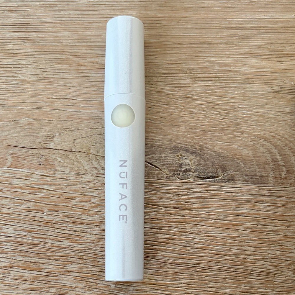 NuFace Fix Skincare Wand